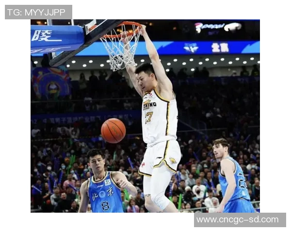 以镜头回顾CBA赛场感人瞬间这一幕让无数球迷泪流满面